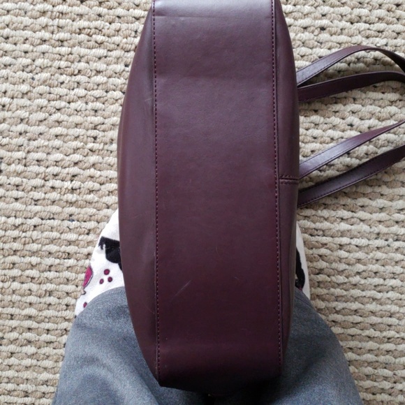 Purses - Picture 6 of 8